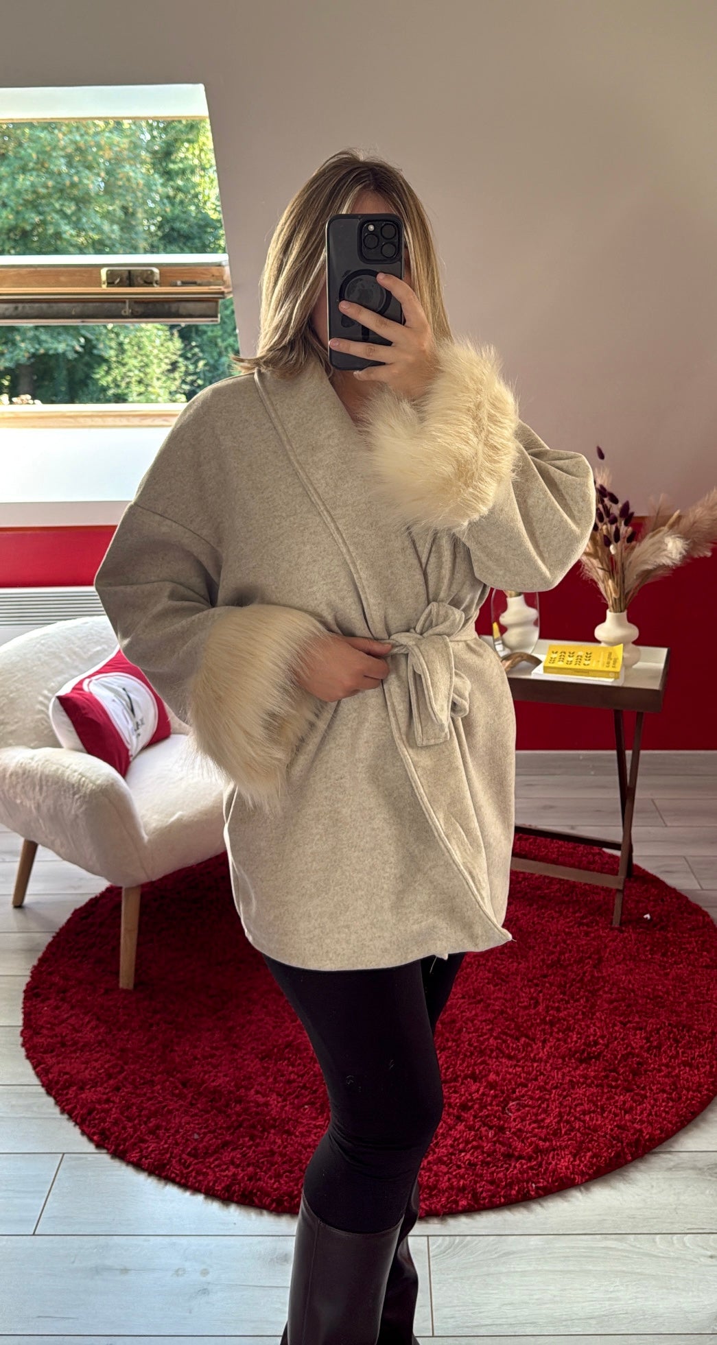 MANTEAU COURT MANCHE FOURRURE BEIGE