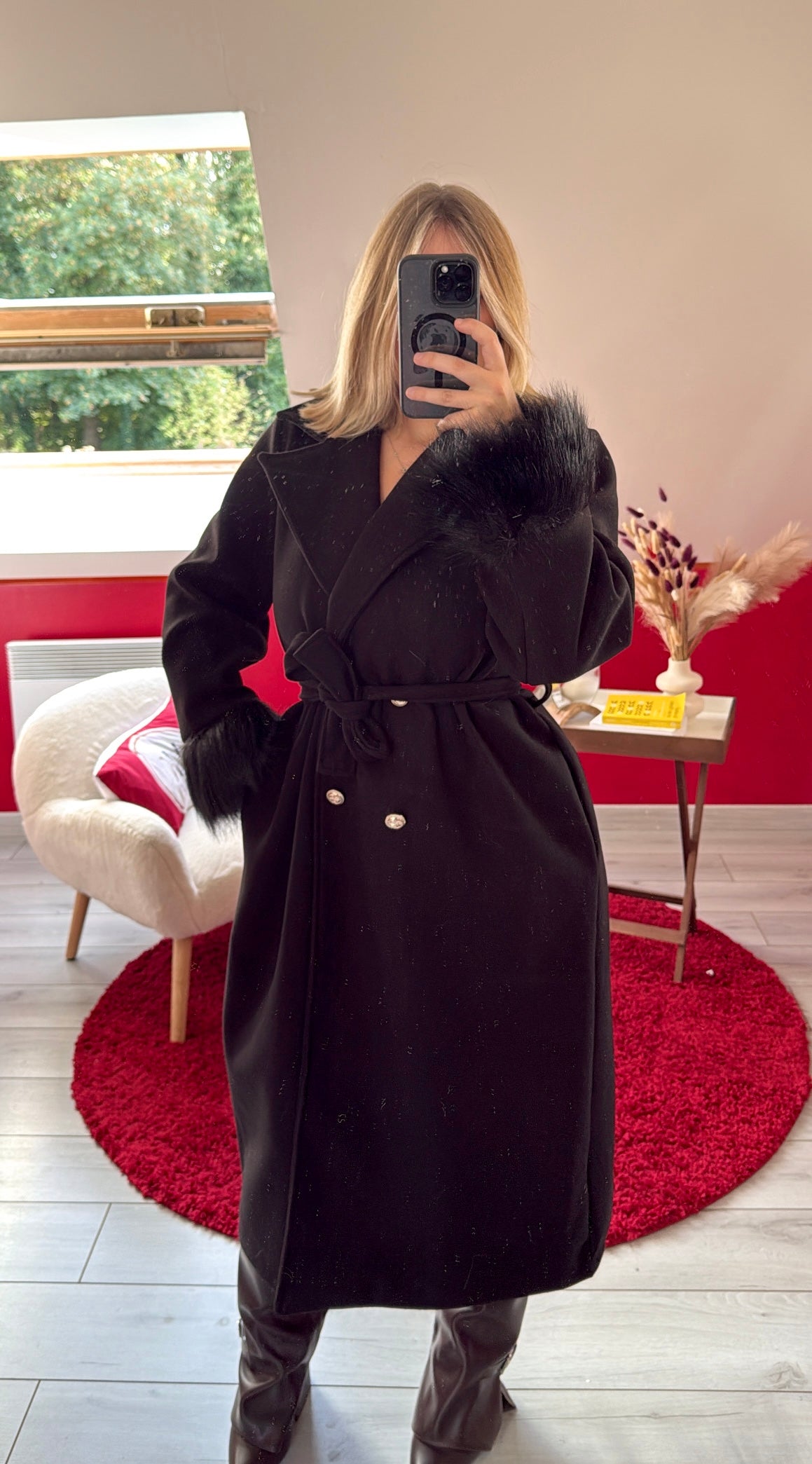 MANTEAU LONG MANCHE FOURRURE NOIR