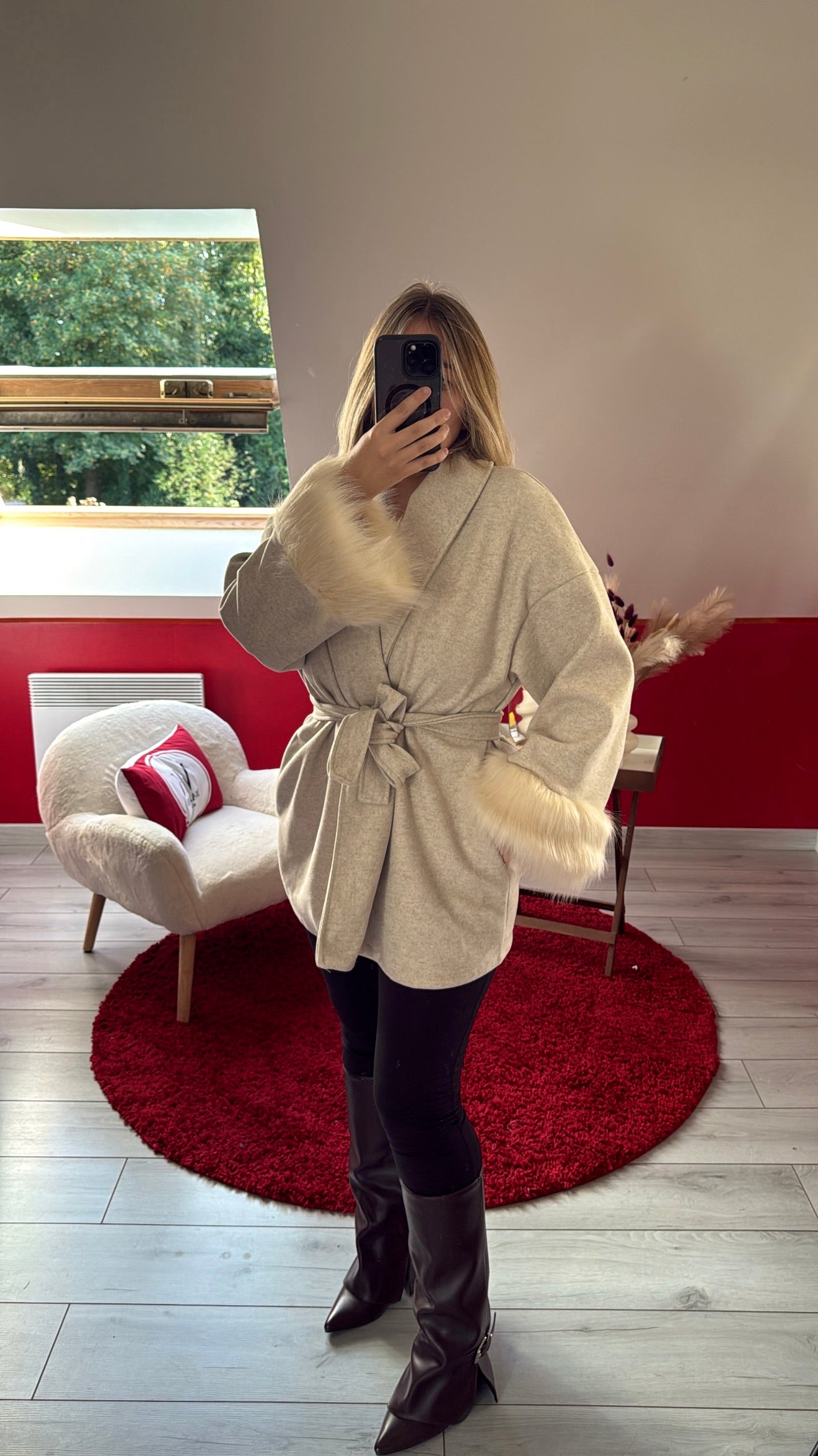 MANTEAU COURT MANCHE FOURRURE BEIGE