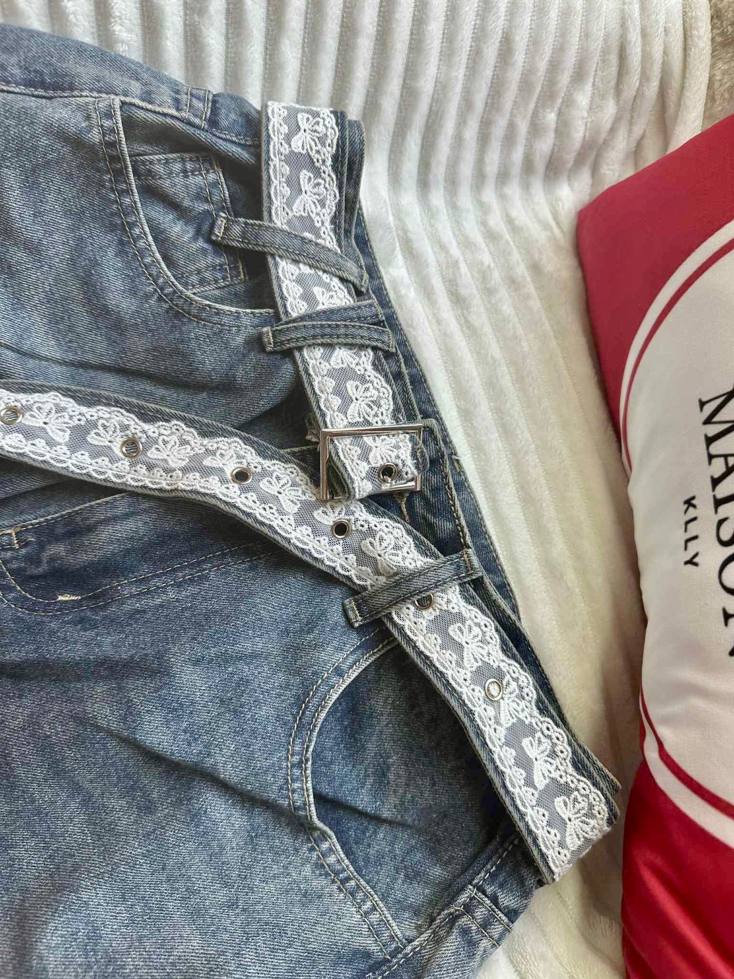 JEANS CEINTURE DENTELLE - MaisonKLLY