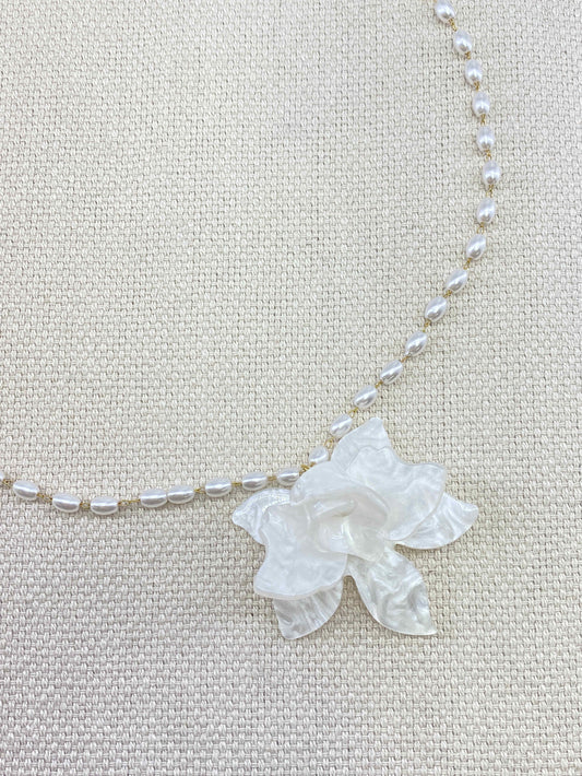 BRACELET PERLE FLEUR BLANCHE - MaisonKLLY