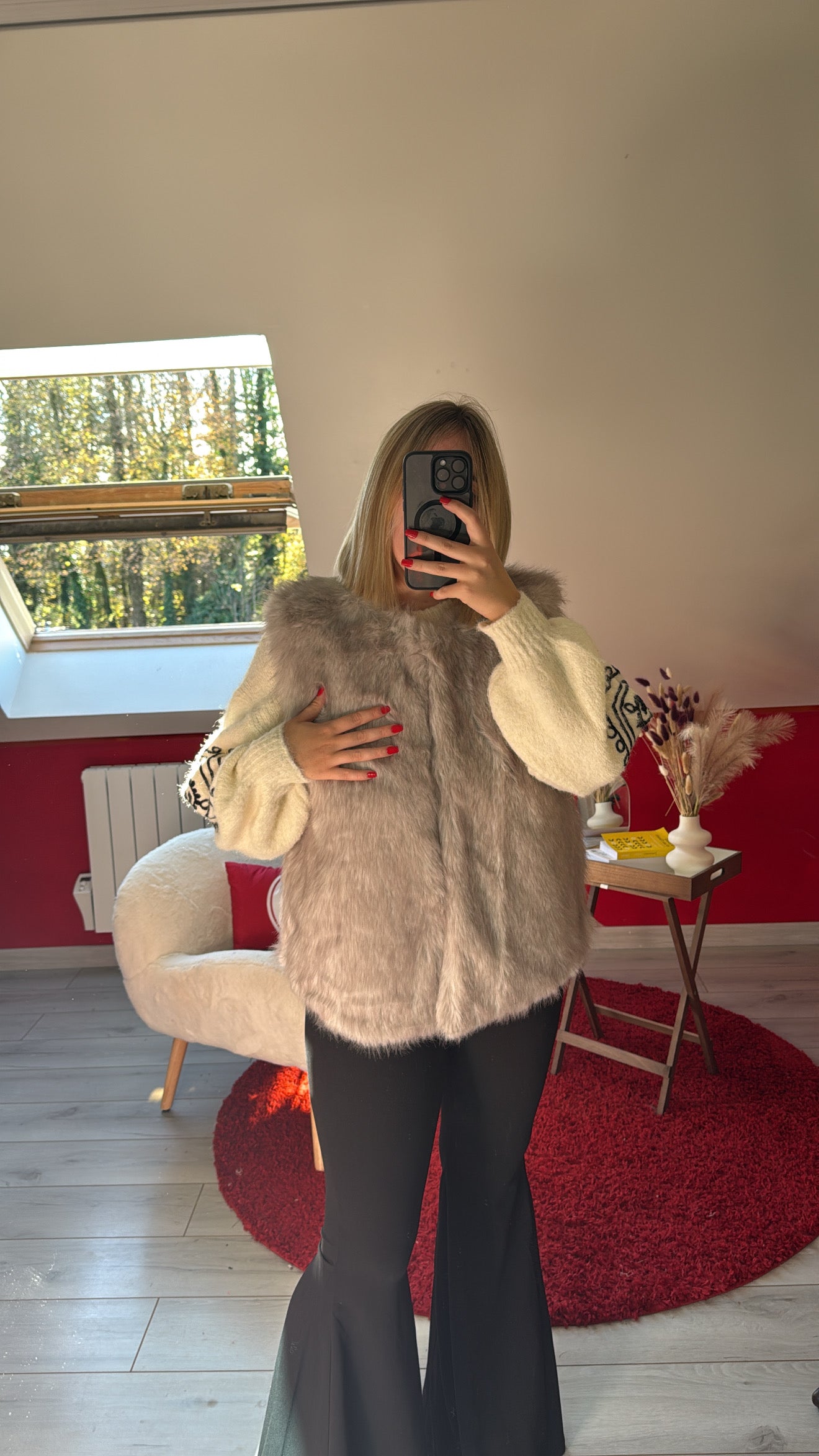 FAUSSE FOURRURE SANS MANCHE GRISE - MaisonKLLY