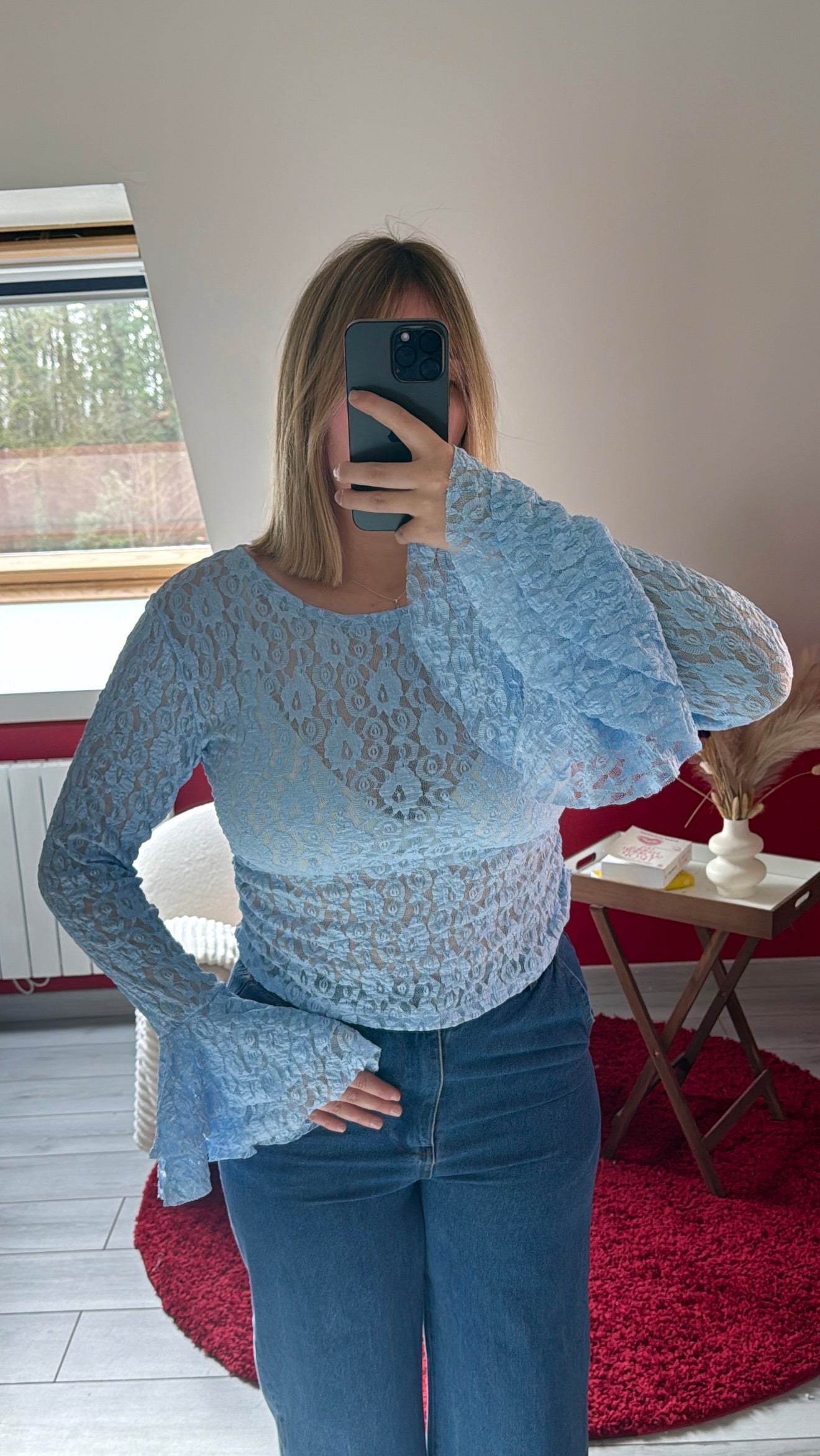 HAUT DENTELLE BLEU - MaisonKLLY