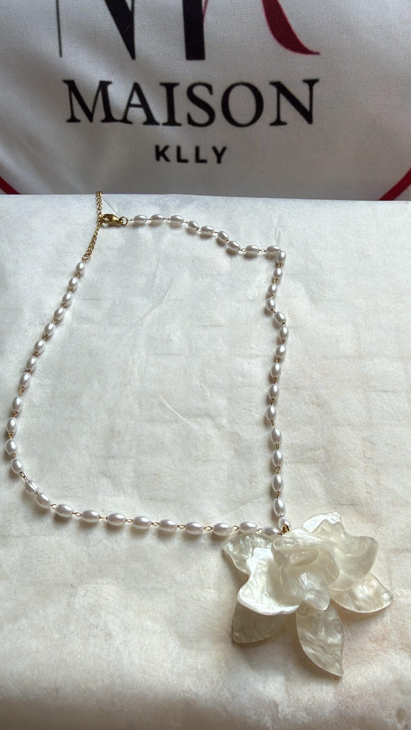 BRACELET PERLE FLEUR BLANCHE - MaisonKLLY