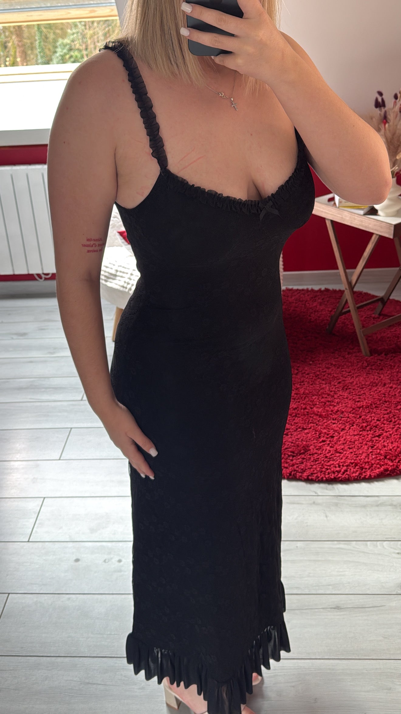 ROBE DENTELLE NOIR - MaisonKLLY