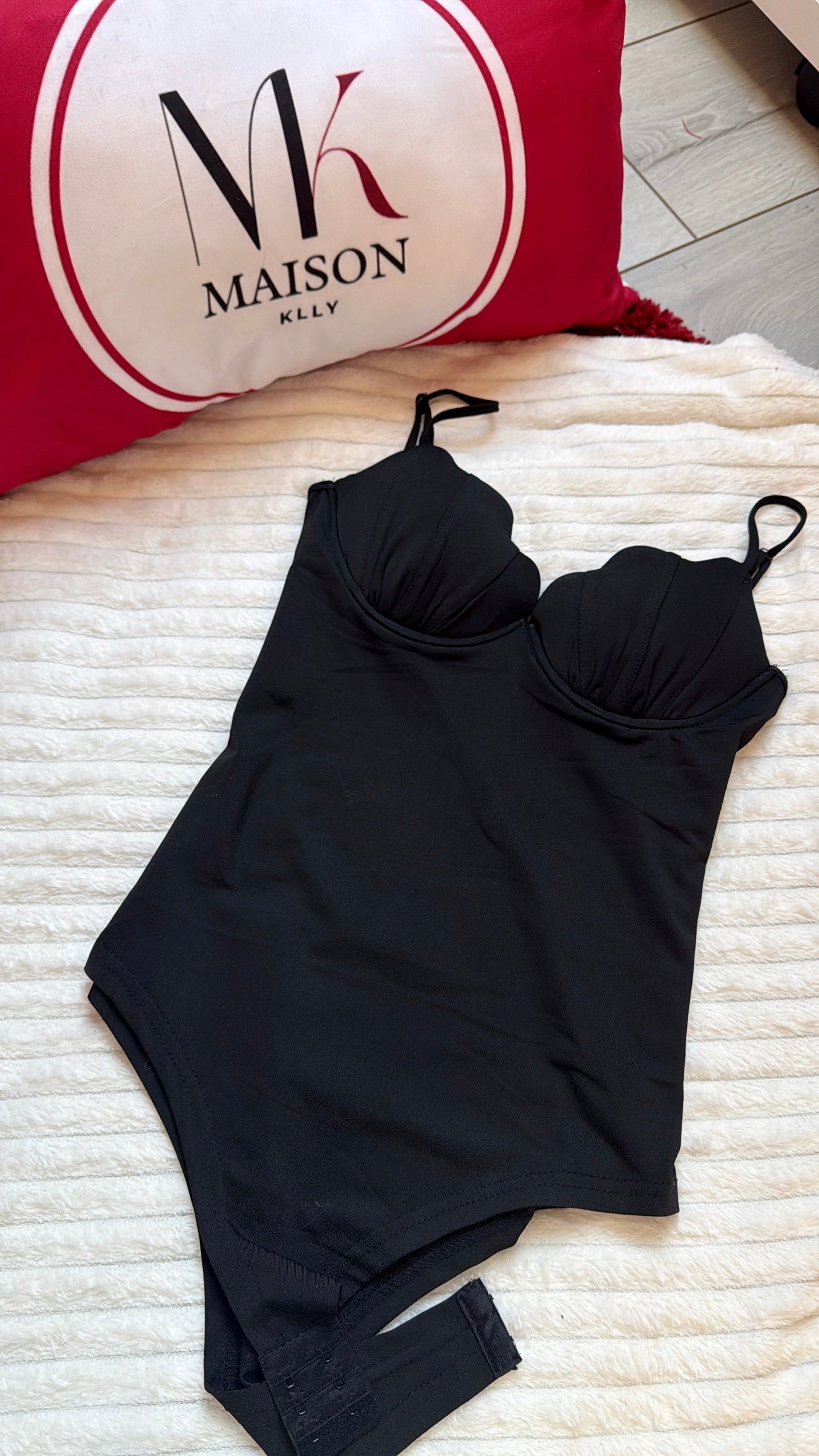 BODY À COQUE NOIR - MaisonKLLY