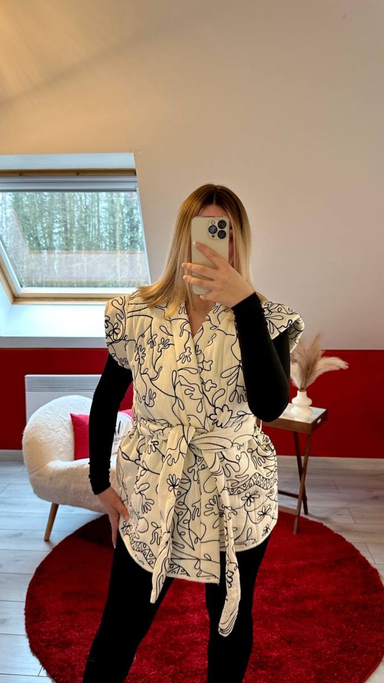 VESTE SANS MANCHE BRODÉ BLANC - MaisonKLLY