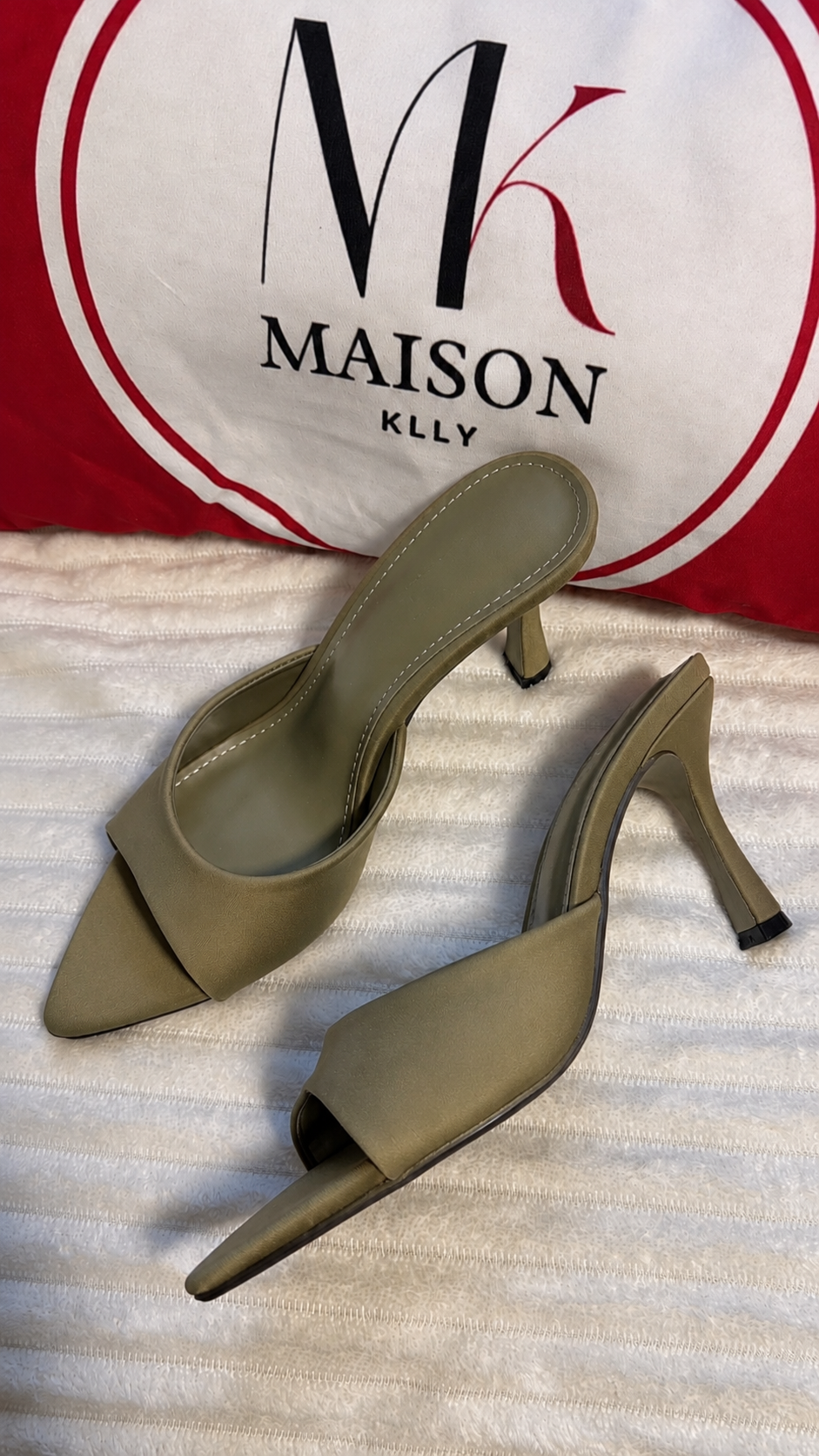 TALONS OLIVIA