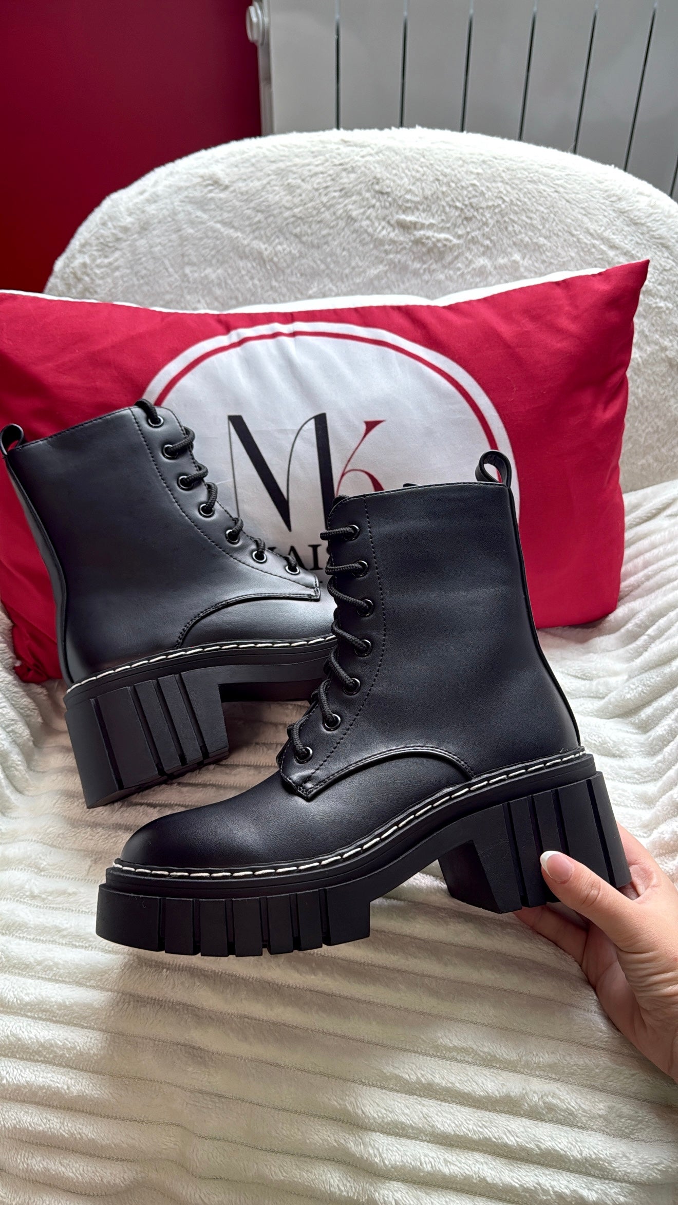 BOTTINES NOIR MELIA - MaisonKLLY